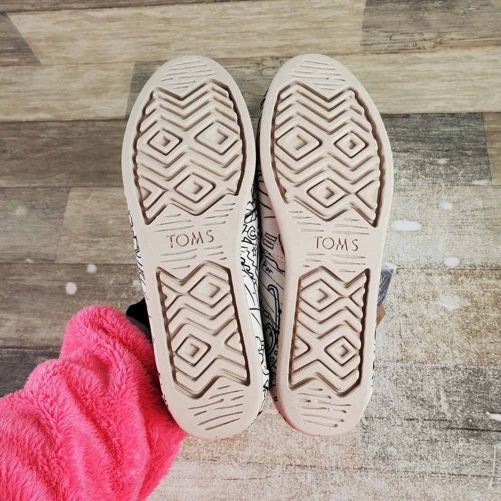 Toms Alpargata Womens Loafers Shoe Sz 5 Slip On Coloring Book Print